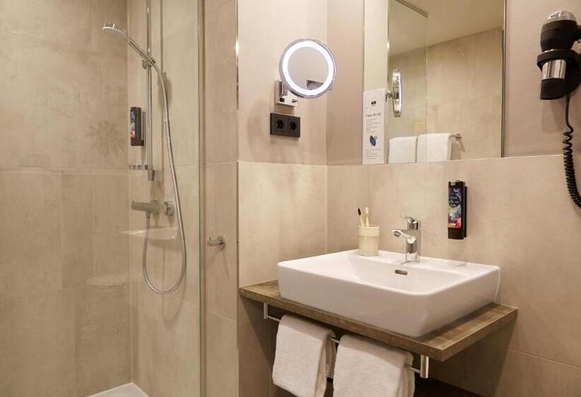 Номер Стандарт, Holiday Inn   The Niu, Hub Dusseldorf Messe, An Ihg