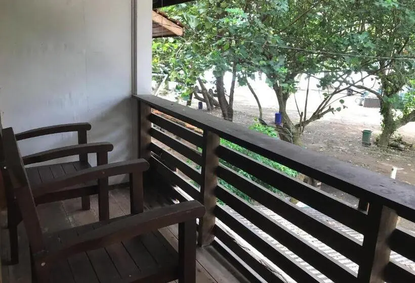 Standard Værelse m. Balkon, Bk Homestay, Batukaras