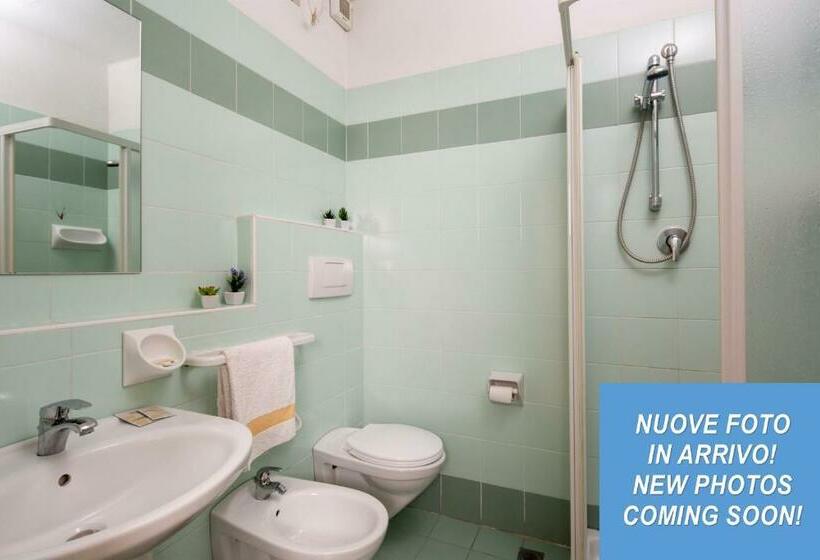 اتاق کلاسیک چهارنفره, Luana