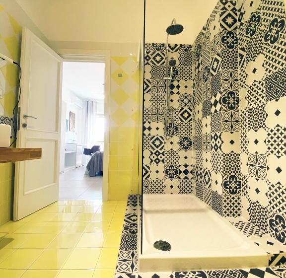 سوییت جونیور لوکس, Baris Suite Station