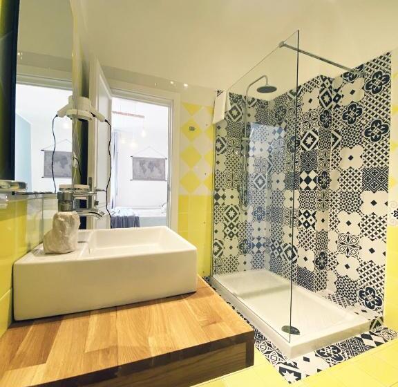 سوییت جونیور لوکس, Baris Suite Station