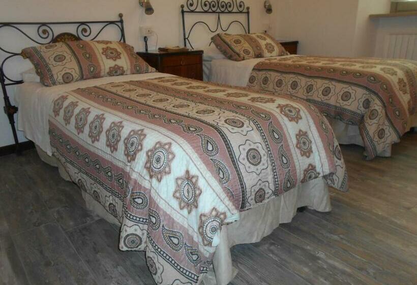 اتاق استاندارد, Jackie O' A La Maison