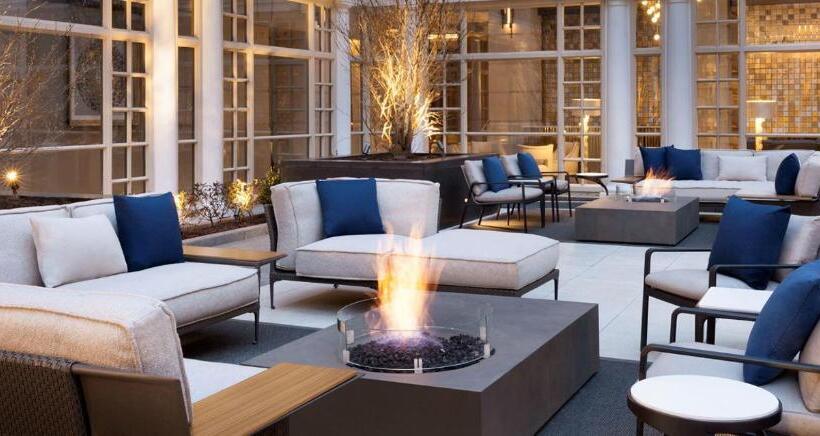 이그제큐티브 스위트 킹침대, Fairmont Washington Dc Gold Experience