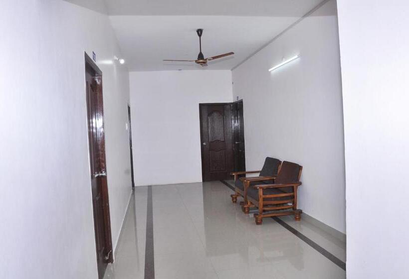 スタンダードルーム, Kiruba Castle