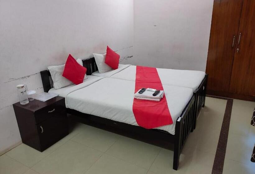 キングサイズベッドのデラックスルーム, Kiruba Castle