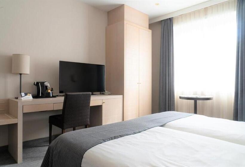 家庭间, Aazaert By Wp Hotels