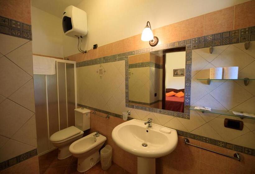 스탠다드 룸 풀장 전망, Agriturismo Masseria Sant Elia