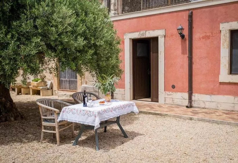 استودیوی استاندارد, Agriturismo Masseria Sant  Elia