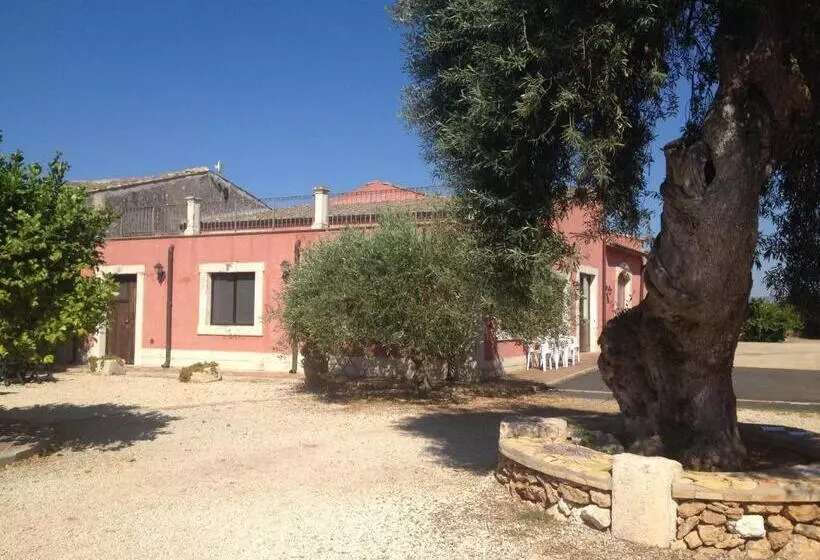 استودیوی استاندارد, Agriturismo Masseria Sant  Elia