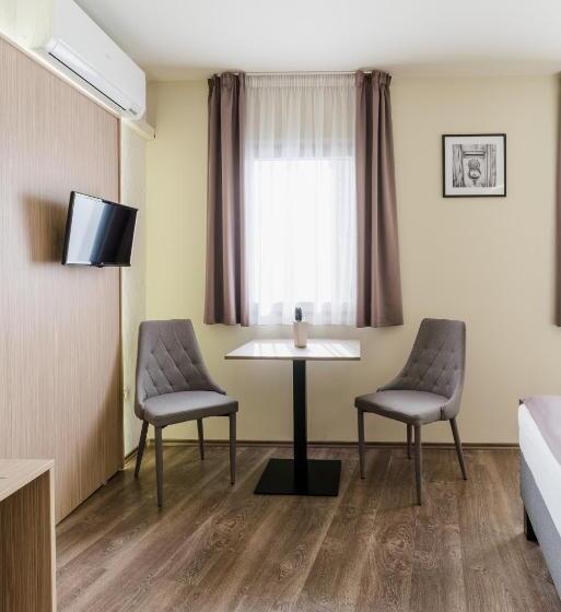 חדר סטנדרט, Amstel Hattyú Panzió  érintésmentes Bejelentkezés