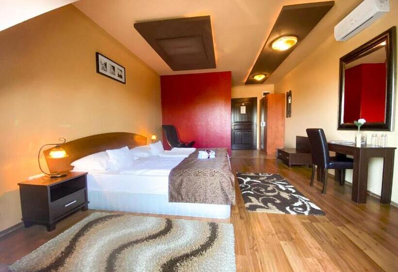 اتاق لوکس با بالکن, Bajor Panzió Bük Bükfürdő, Adults Friendly 12 Plus