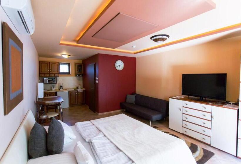 Номер Стандарт Трехместный, Bajor Panzió Bük Bükfürdő, Adults Friendly 12 Plus