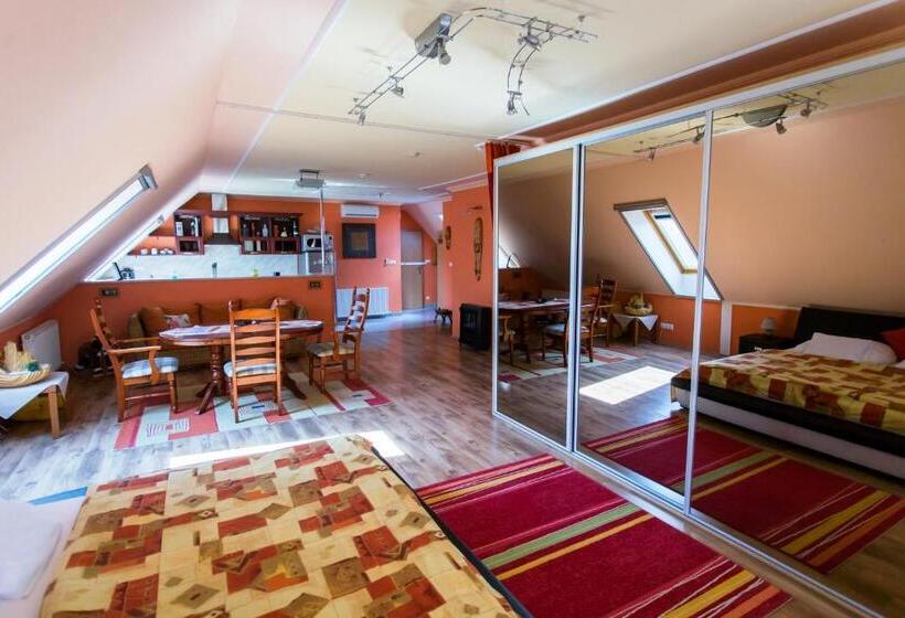 سوییت خانوادگی, Bajor Panzió Bük Bükfürdő, Adults Friendly 12 Plus