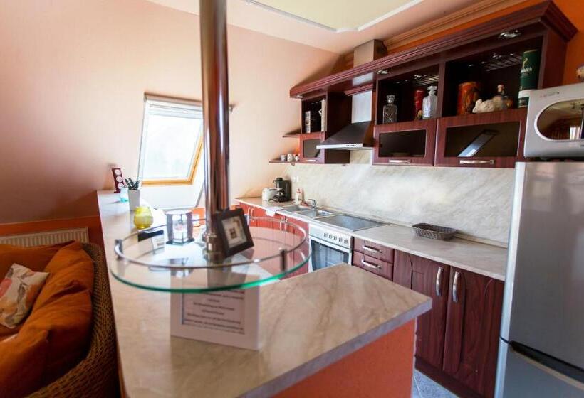 سوییت خانوادگی, Bajor Panzió Bük Bükfürdő, Adults Friendly 12 Plus