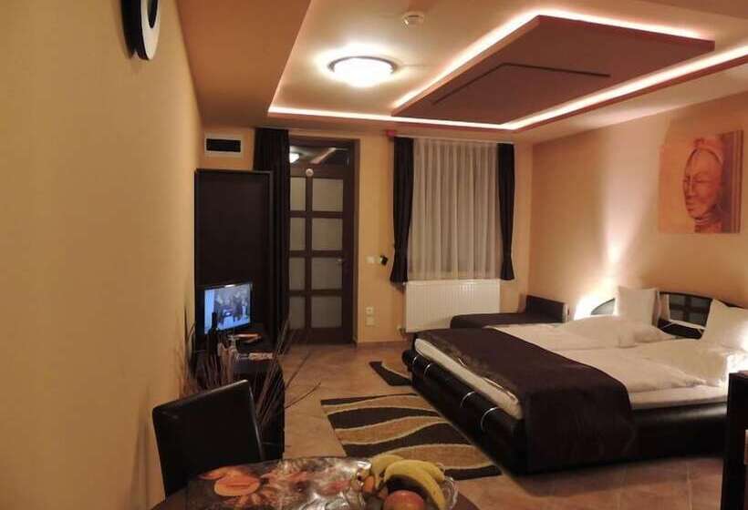 اتاق استاندارد سه نفره, Bajor Panzió Bük Bükfürdő, Adults Friendly 12 Plus