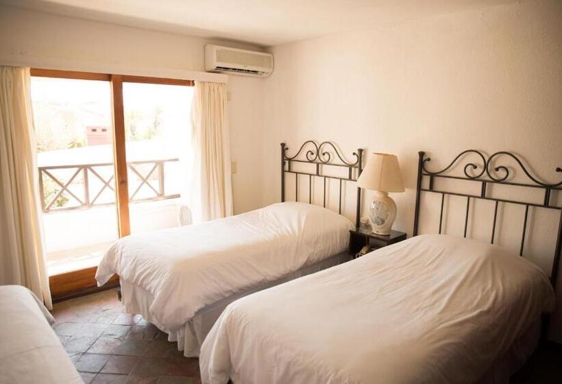 Номер Economy, De La Barra