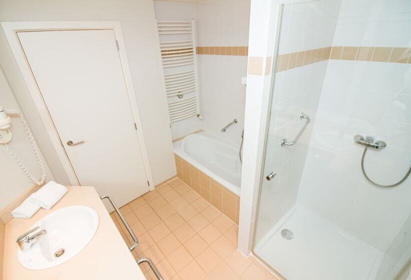 Полулюкс, Aazaert By Wp Hotels