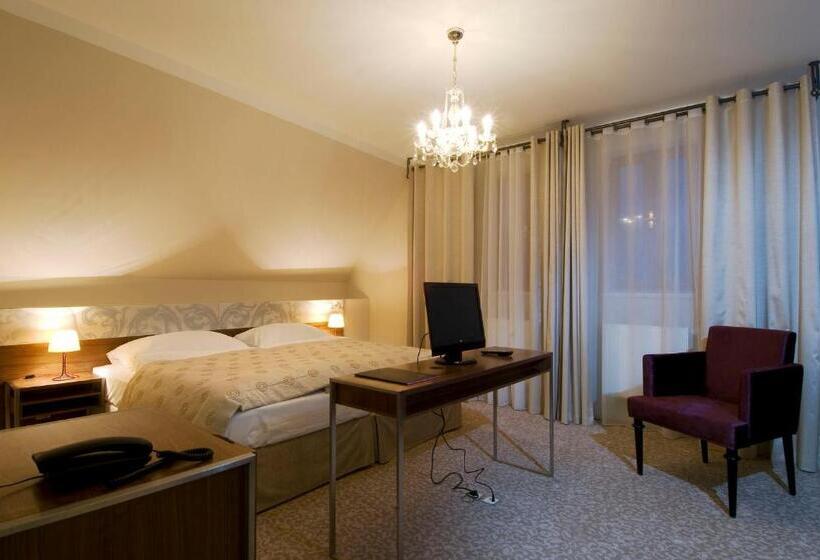 Quarto Clássico, Aplaus