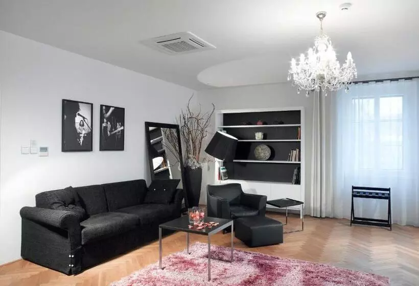 Apartamento 1 Quarto, Aplaus
