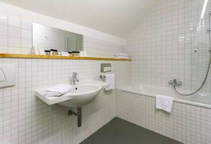 Quarto clássico, Aplaus