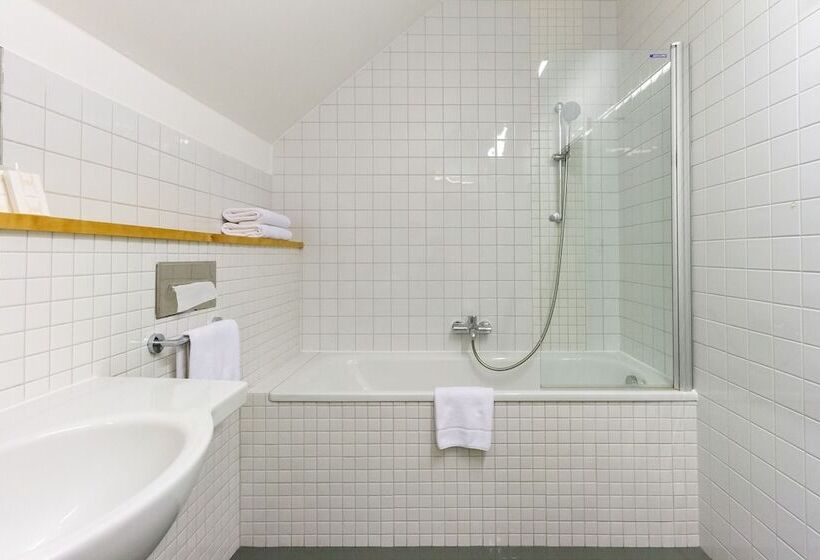 Quarto Clássico, Aplaus