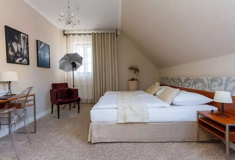 Quarto clássico, Aplaus