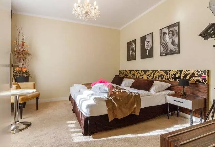 Quarto deluxe, Aplaus