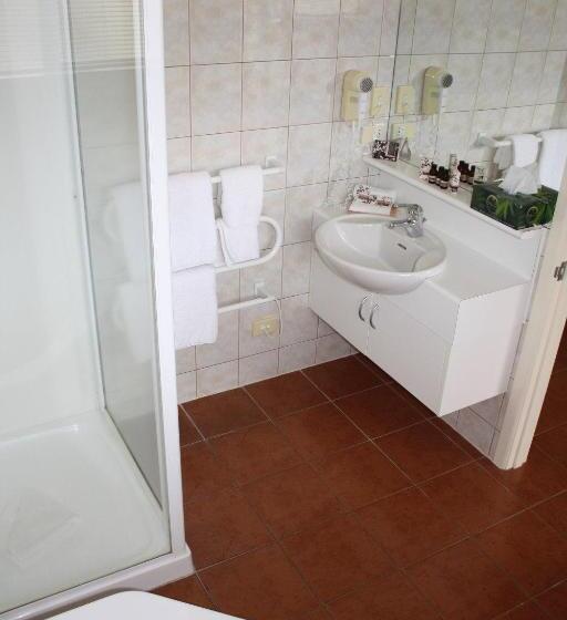 标准工作室带阳台, Baycrest Thermal Lodge