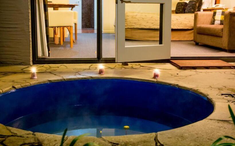 带大床的标准工作室, Baycrest Thermal Lodge