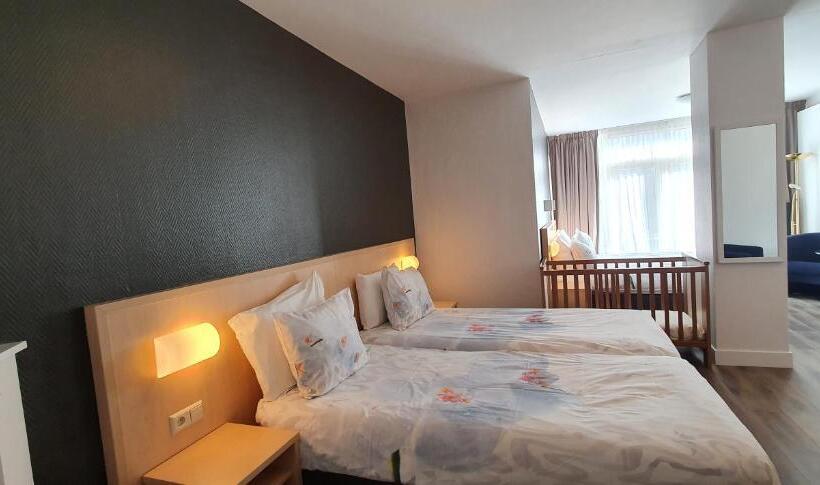 四人标准间, Bor Scheveningen