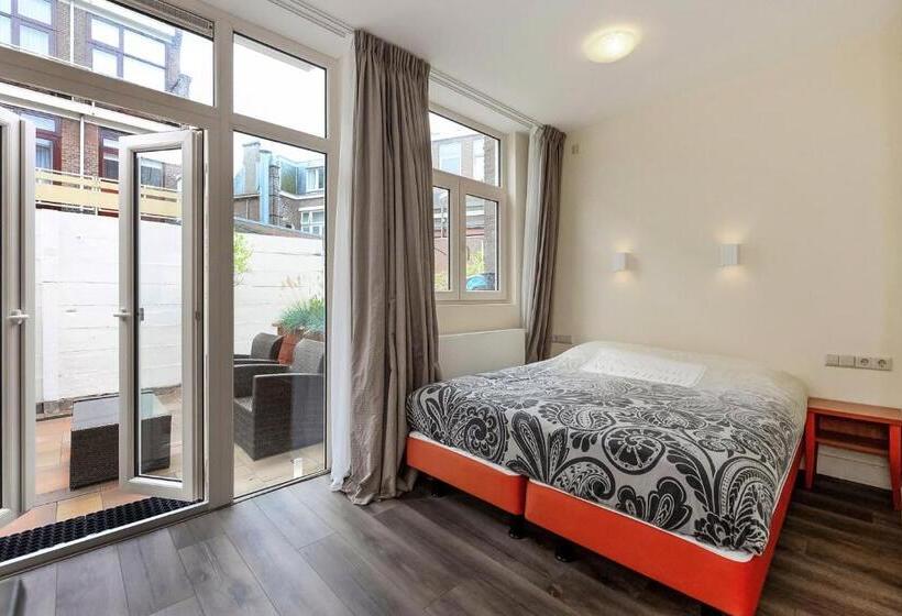 家庭间, Bor Scheveningen