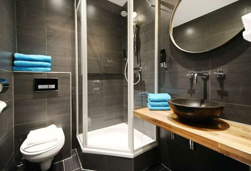 家庭间, Bor Scheveningen