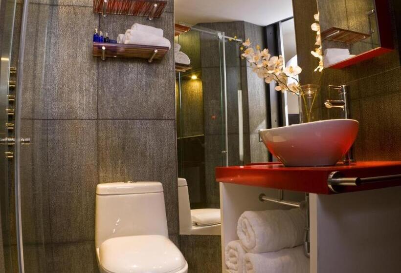 סוויטת ג'וניור, City Bog Expo Museo