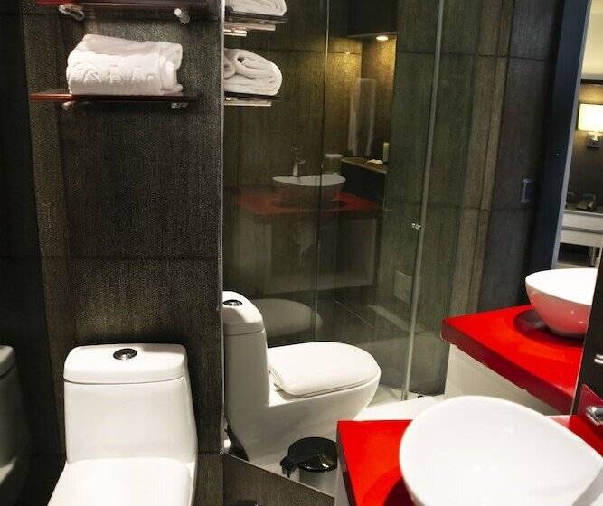 סוויטת ג'וניור, City Bog Expo Museo