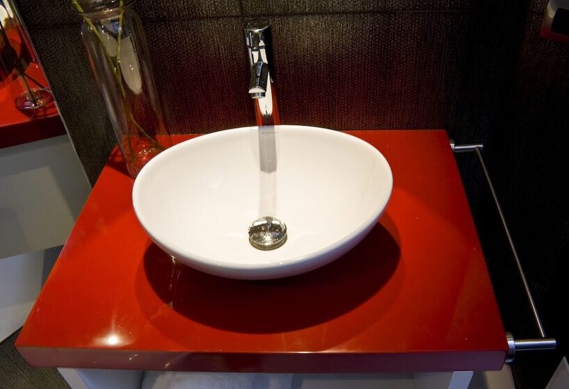 סוויטת ג'וניור, City Bog Expo Museo