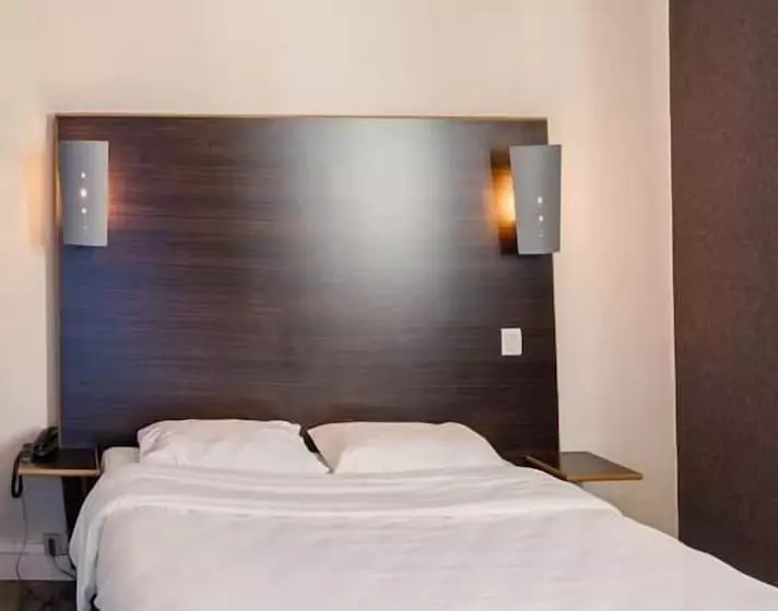 اتاق استاندارد چهار تخته, Hôtel De La Vendée