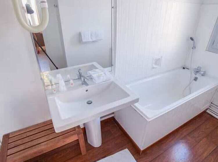 غرفة قياسية رباعية, Hôtel De La Vendée