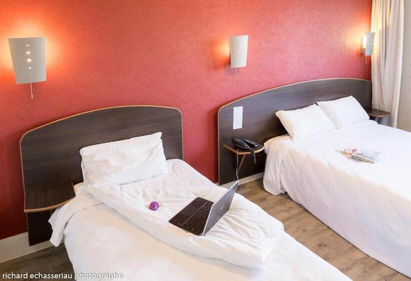 غرفة كلاسيكية ثلاثية, Hôtel De La Vendée