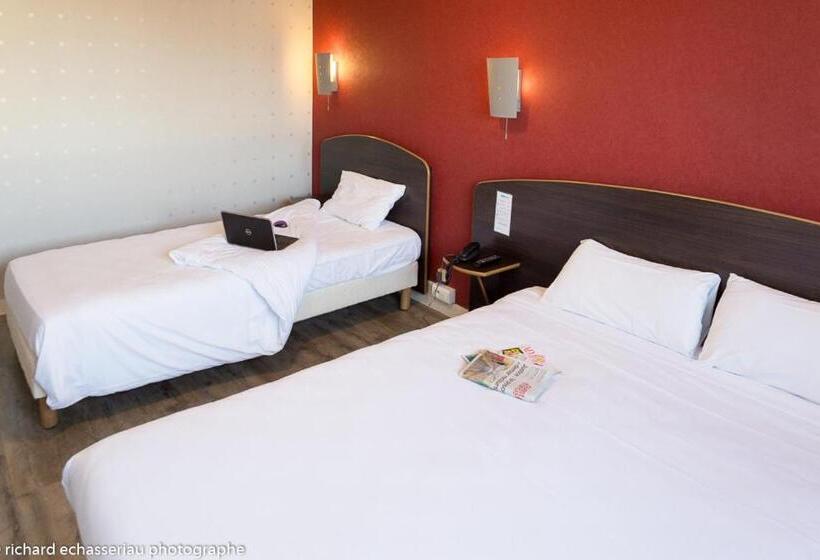 غرفة كلاسيكية ثلاثية, Hôtel De La Vendée