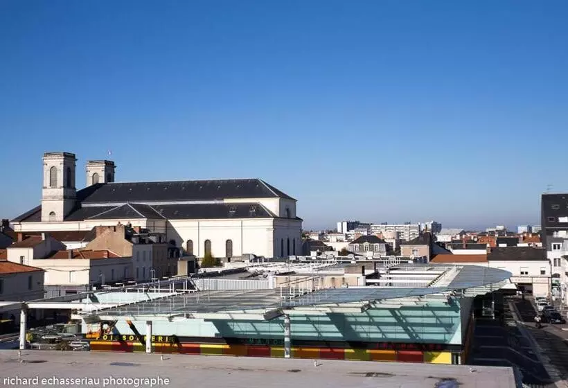 اتاق پریمیوم سه تخته, Hôtel De La Vendée