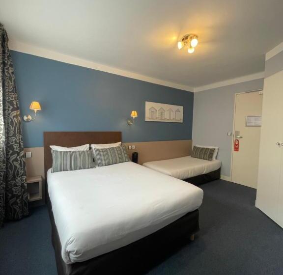 اتاق استاندارد سه نفره, Hôtel De Caen