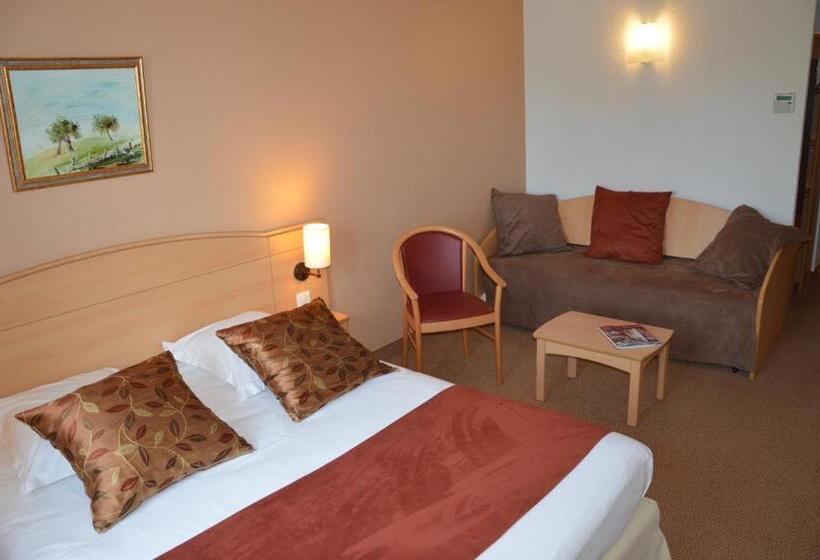 חדר משפחתי, Brit Hotel Châteaudun