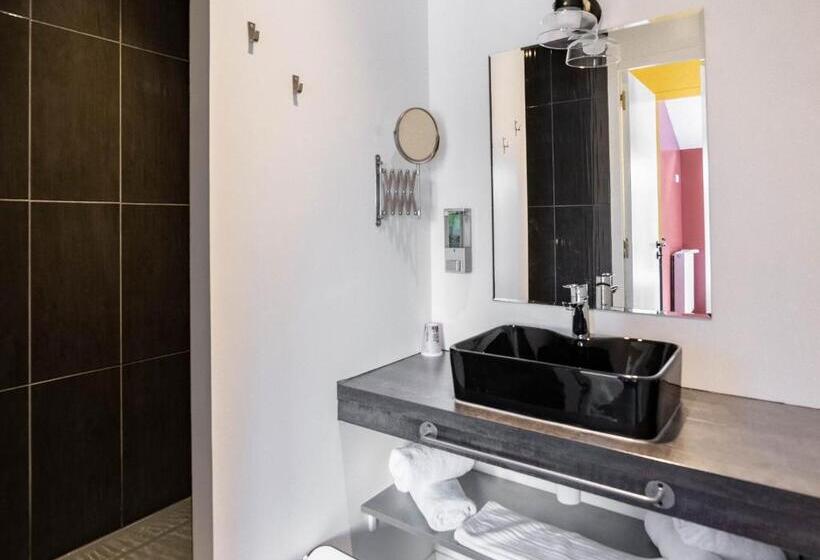 Апартаменты 1 Спальня Вид на Море с Балконом, Logis Hôtel Ker Mor