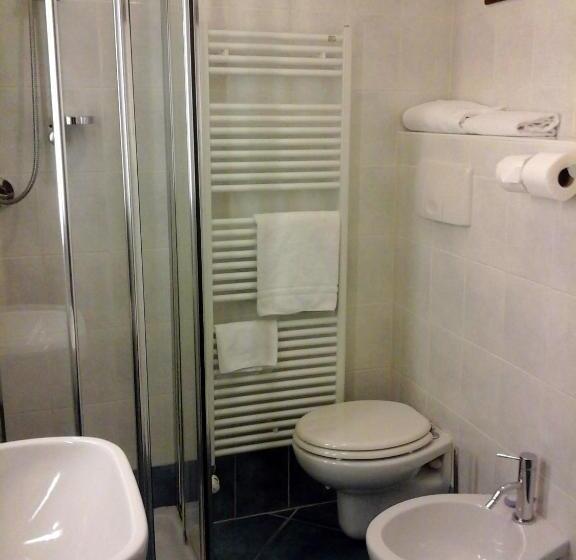 スタンダードシングルルーム, La Contrada