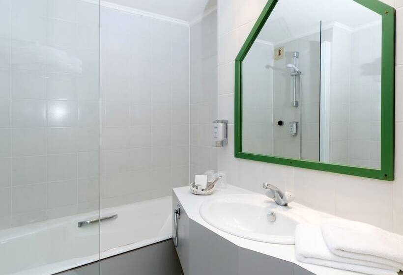 스탠다드 룸, Le Menestrel