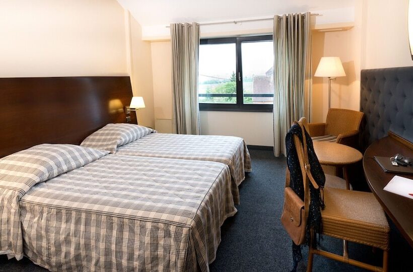 스탠다드 룸, Le Menestrel