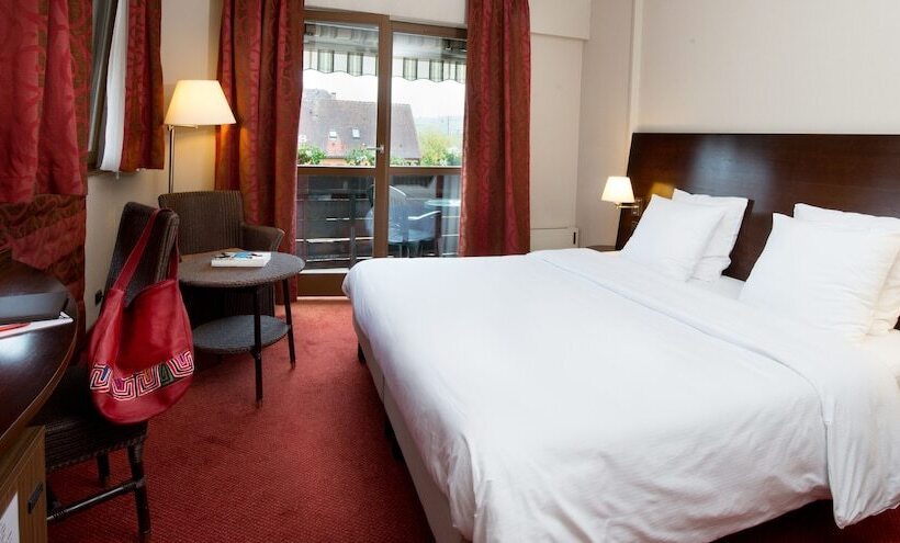 컴포트 룸, Le Menestrel