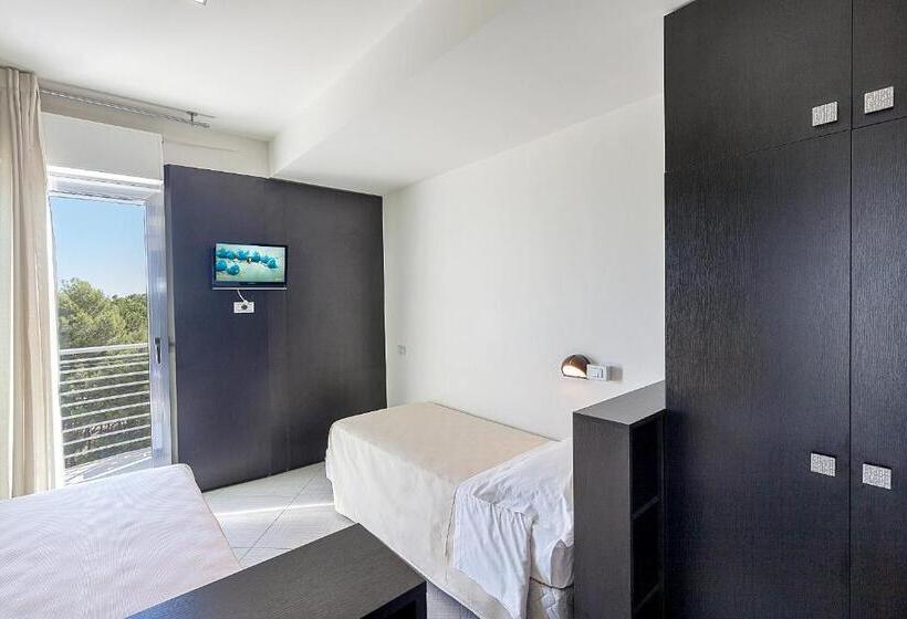 חדר סטנדרט לשלושה, Lido