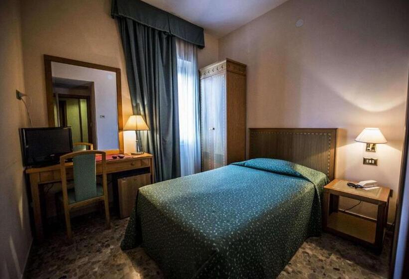 اتاق استاندارد یک نفره, Nuovo Albergo