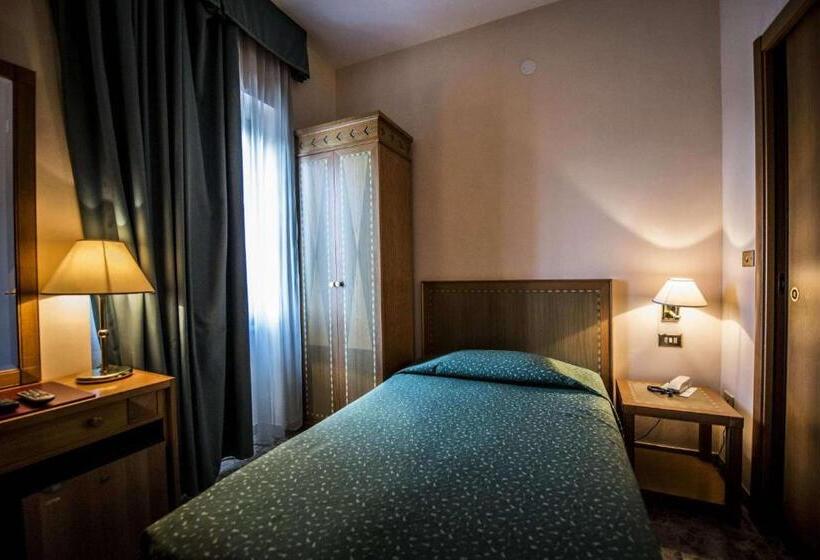 اتاق استاندارد یک نفره, Nuovo Albergo